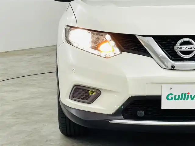 日産 エクストレイル 20X エマージェンシーブレーキ 福島県 2014(平26)年 7.5万km ブリリアントホワイトパール エマージェンシーブレーキ/・衝突被害軽減ブレーキシステム/・踏み間違い衝突防止アシスト/・車線逸脱警報/・インテリジェントパーキングアシスト/・進入禁止標識検知/・ふらつき警報/純正SDナビ/・型式：MP313D-W/・フルセグTV/Bluetooth/USB/AM・FM/CD/DVD/・バックカメラ/・ ETC/前席シートヒーター/プッシュスタート/・スマートキー/ハロゲンライト/・オートライト  /純正フロアマット/サイドバイザー