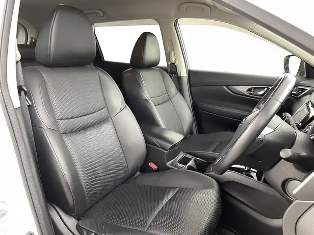 日産 エクストレイル 20X エマージェンシーブレーキ 福島県 2014(平26)年 7.5万km ブリリアントホワイトパール エマージェンシーブレーキ/・衝突被害軽減ブレーキシステム/・踏み間違い衝突防止アシスト/・車線逸脱警報/・インテリジェントパーキングアシスト/・進入禁止標識検知/・ふらつき警報/純正SDナビ/・型式：MP313D-W/・フルセグTV/Bluetooth/USB/AM・FM/CD/DVD/・バックカメラ/・ ETC/前席シートヒーター/プッシュスタート/・スマートキー/ハロゲンライト/・オートライト  /純正フロアマット/サイドバイザー