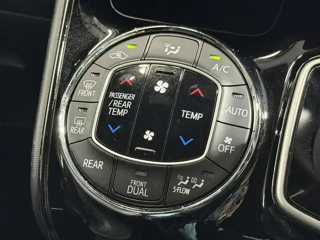 トヨタ ノア ハイブリッド Si ダブルバイビーⅡ 大阪府 2020(令2)年 6.2万km ブラック モデリスタエアロ 純正10incナビTV バックカメラ フリップダウンモニター ハーフレザー シートヒーター クルーズコントロール 衝突軽減B レーンアシスト 両側パワースライドドア 前後ドライブレコーダー ETC2.0