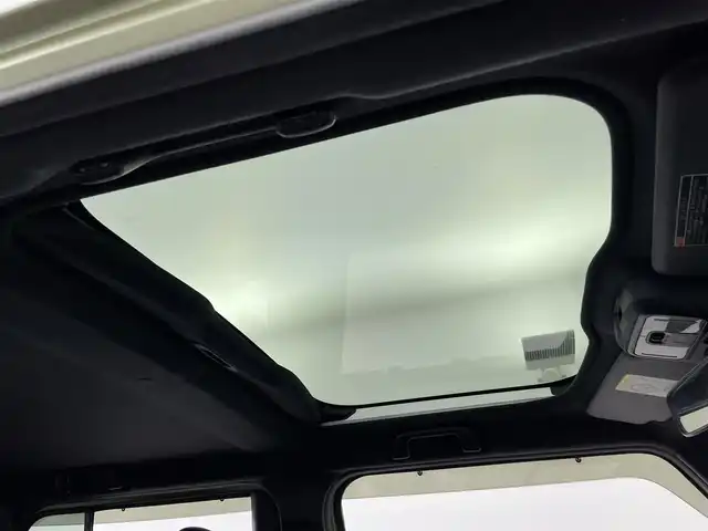 ダイハツ タフト X 愛知県 2021(令3)年 1.8万km フォレストカーキメタリック /禁煙車//純正ナビ【NMZK-W71D】//バックカメラ//フルセグTV・Bluetooth・CD・DVD//スカイフィールトップ(シェード付き)//スマートアシスト//衝突回避支援ブレーキ//衝突警報//ブレーキ制御付誤発進抑制(前方・後方)//車線逸脱抑制//車線逸脱警報//路側逸脱警報//ふらつき警報//先行車発進お知らせ//オートハイビーム//サイドビューランプ//コーナーセンサー//横滑り防止//トラクションコントロール//ヒルスタートアシスト//フルファブリックシート//フロントセパレートシート//プッシュスタート//キーフリーシステム//電子パーキングブレーキ//ブレーキホールド//フロアマット//ISOFIX//イモビライザー//セキュリティアラーム//寒冷地仕様//スペアキー1本//新車保証書・取扱説明書