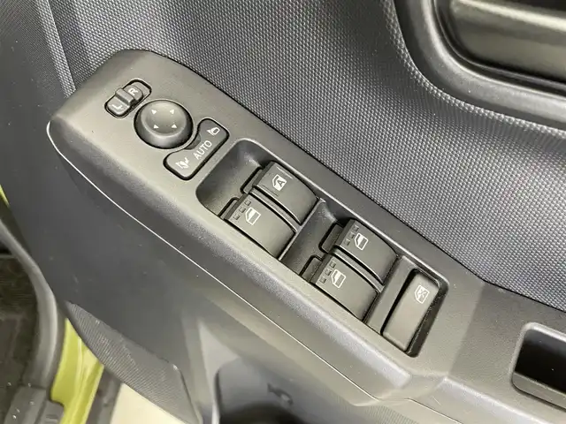 ダイハツ タフト X 愛知県 2021(令3)年 1.8万km フォレストカーキメタリック /禁煙車//純正ナビ【NMZK-W71D】//バックカメラ//フルセグTV・Bluetooth・CD・DVD//スカイフィールトップ(シェード付き)//スマートアシスト//衝突回避支援ブレーキ//衝突警報//ブレーキ制御付誤発進抑制(前方・後方)//車線逸脱抑制//車線逸脱警報//路側逸脱警報//ふらつき警報//先行車発進お知らせ//オートハイビーム//サイドビューランプ//コーナーセンサー//横滑り防止//トラクションコントロール//ヒルスタートアシスト//フルファブリックシート//フロントセパレートシート//プッシュスタート//キーフリーシステム//電子パーキングブレーキ//ブレーキホールド//フロアマット//ISOFIX//イモビライザー//セキュリティアラーム//寒冷地仕様//スペアキー1本//新車保証書・取扱説明書