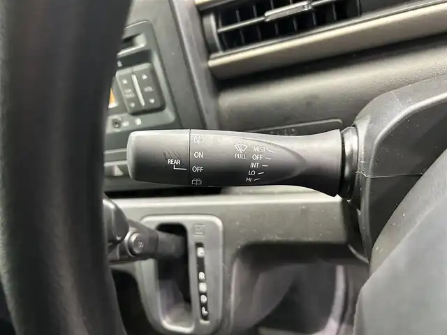 スズキ ワゴンＲ HYBRID FX 鹿児島県 2022(令4)年 1.2万km ピュアホワイトP 禁煙車/スズキセーフティサポート/　・衝突被害軽減ブレーキ/　・誤発進抑制機能/　・車線逸脱抑制機能/　・標識認識機能/　・先行車・信号検知機能/運転席シートヒーター/オーディオ/フロアマット/プッシュスタート/アイドリングストップ/スマートキー