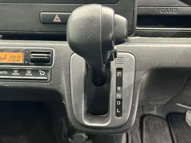 スズキ ワゴンＲ HYBRID FX 鹿児島県 2022(令4)年 1.2万km ピュアホワイトP 禁煙車/スズキセーフティサポート/　・衝突被害軽減ブレーキ/　・誤発進抑制機能/　・車線逸脱抑制機能/　・標識認識機能/　・先行車・信号検知機能/運転席シートヒーター/オーディオ/フロアマット/プッシュスタート/アイドリングストップ/スマートキー