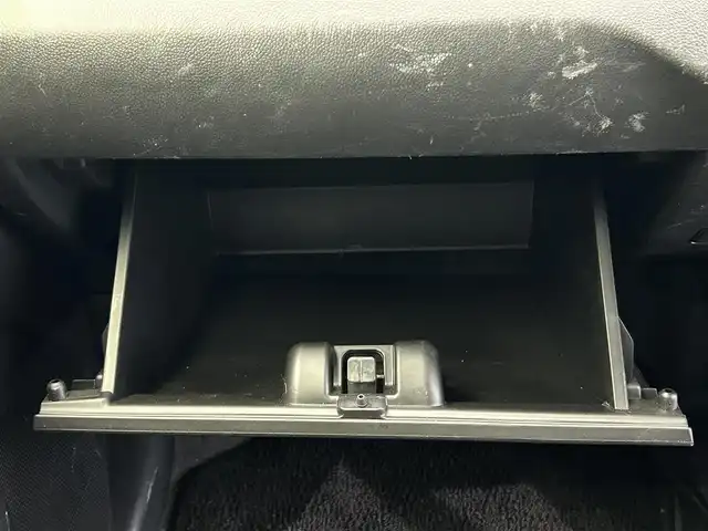 スズキ ワゴンＲ HYBRID FX 鹿児島県 2022(令4)年 1.2万km ピュアホワイトP 禁煙車/スズキセーフティサポート/　・衝突被害軽減ブレーキ/　・誤発進抑制機能/　・車線逸脱抑制機能/　・標識認識機能/　・先行車・信号検知機能/運転席シートヒーター/オーディオ/フロアマット/プッシュスタート/アイドリングストップ/スマートキー