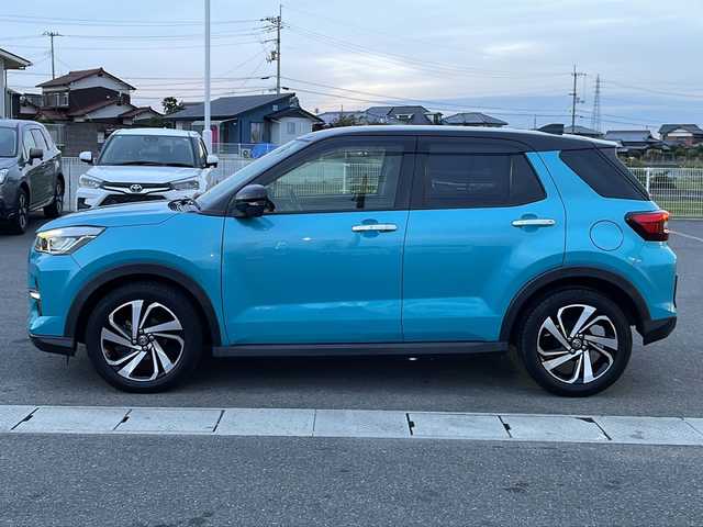 トヨタ ライズ Z 香川県 2020(令2)年 3.3万km ブラックマイカメタリック/ターコイズブルーマイカメタリック 純正9インチナビ（ワンセグTV/CD/DVD再生/BT）/パノラミックビューモニター/ドライブレコーダー/ブラインドスポットモニター/コーナーセンサー/シートヒーター/ETC2.0