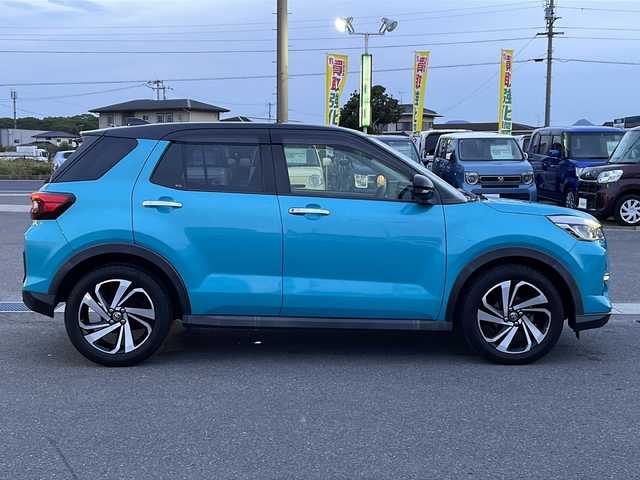 トヨタ ライズ Z 香川県 2020(令2)年 3.3万km ブラックマイカメタリック/ターコイズブルーマイカメタリック 純正9インチナビ（ワンセグTV/CD/DVD再生/BT）/パノラミックビューモニター/ドライブレコーダー/ブラインドスポットモニター/コーナーセンサー/シートヒーター/ETC2.0