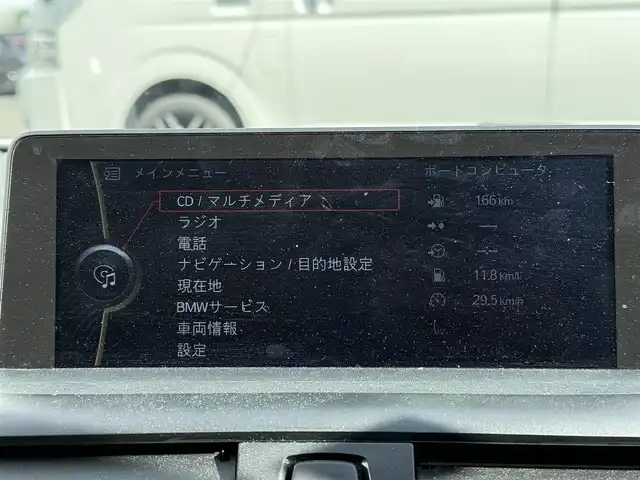 ＢＭＷ １１６ｉ ファッショニスタ 千葉県 2013(平25)年 5.4万km 白 純正８インチナビ/バックカメラ/ＢＬＵＥＴＯＯＴＨ/レザーシート/前席シートヒーター/社外フロアマット/純正アルミホイール/ＡＢＳ/オートライト/衝突軽減ブレーキ/前後コーナーセンサー/ＥＴＣ