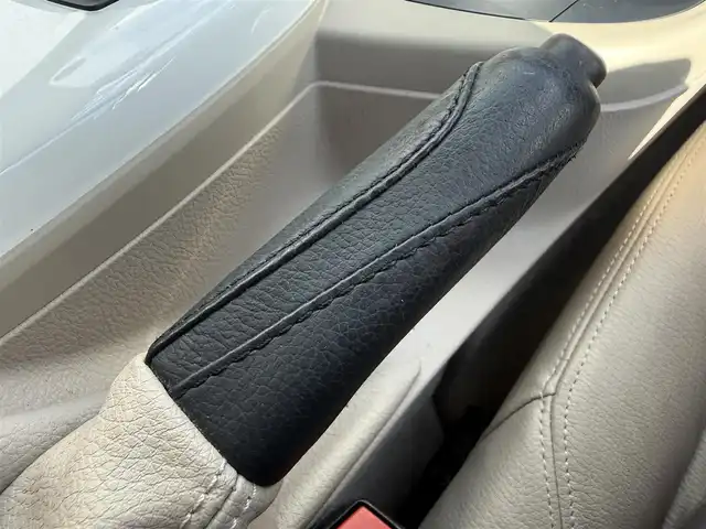 ＢＭＷ １１６ｉ ファッショニスタ 千葉県 2013(平25)年 5.4万km 白 純正８インチナビ/バックカメラ/ＢＬＵＥＴＯＯＴＨ/レザーシート/前席シートヒーター/社外フロアマット/純正アルミホイール/ＡＢＳ/オートライト/衝突軽減ブレーキ/前後コーナーセンサー/ＥＴＣ