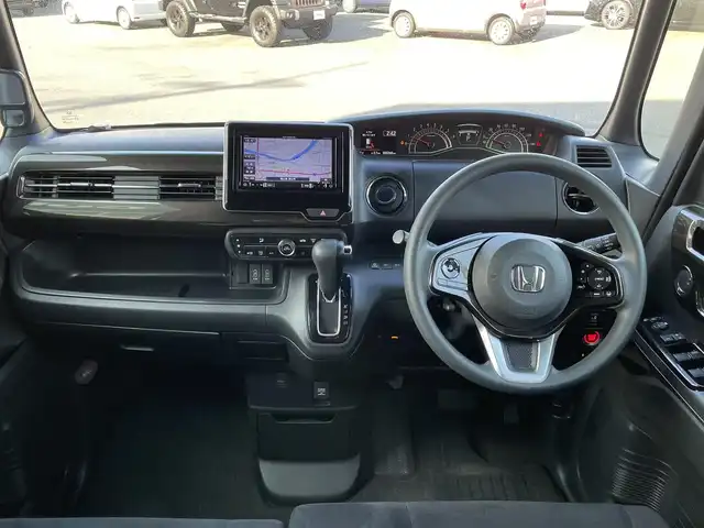 ホンダ Ｎ ＢＯＸ G L ホンダセンシング 岡山県 2019(令1)年 5.5万km ルナシルバーM 社外メモリナビ　AVIC-RZ402/Bluetooth、CD、DVD、AM、FM、AUX/バックカメラ/ETC/前席シートヒーター/片側パワースライドドア/USB充電ポート/オートライト/レーダークルーズコントロール/ホンダセンシング/ロールサンシェード/スマートキー/プッシュスタート