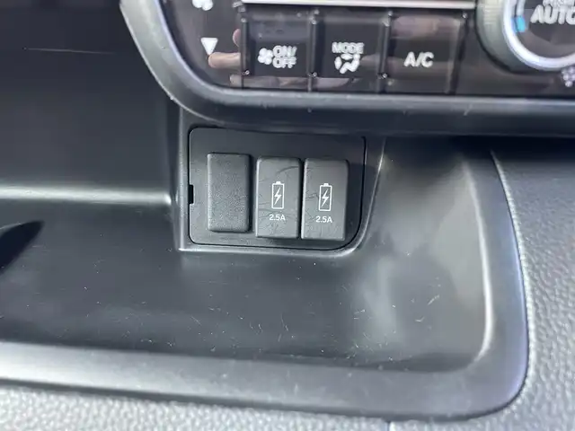 ホンダ Ｎ ＢＯＸ G L ホンダセンシング 岡山県 2019(令1)年 5.5万km ルナシルバーM 社外メモリナビ　AVIC-RZ402/Bluetooth、CD、DVD、AM、FM、AUX/バックカメラ/ETC/前席シートヒーター/片側パワースライドドア/USB充電ポート/オートライト/レーダークルーズコントロール/ホンダセンシング/ロールサンシェード/スマートキー/プッシュスタート