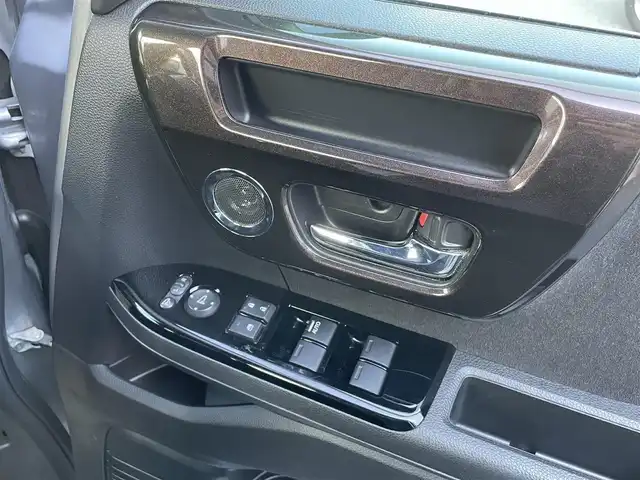 ホンダ Ｎ ＢＯＸ G L ホンダセンシング 岡山県 2019(令1)年 5.5万km ルナシルバーM 社外メモリナビ　AVIC-RZ402/Bluetooth、CD、DVD、AM、FM、AUX/バックカメラ/ETC/前席シートヒーター/片側パワースライドドア/USB充電ポート/オートライト/レーダークルーズコントロール/ホンダセンシング/ロールサンシェード/スマートキー/プッシュスタート