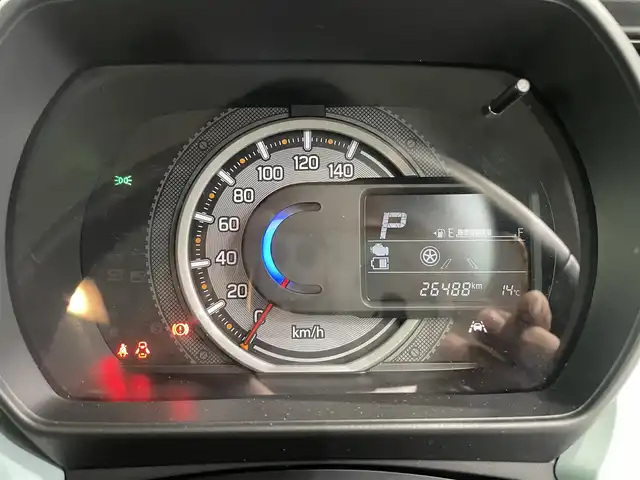 スズキ スペーシア ギア マイスタイル 鹿児島県 2023(令5)年 2.7万km オフブルーメタリック/ホワイト2トーン 純正ナビ/(フルセグTV/Bluetooth/DVD/CD)/全方位モニター/ヘッドアップディスプレイ/スズキセーフティサポート/　・デュアルカメラブレーキサポート/　・誤発進抑制機能/　・車線逸脱抑制機能/　・ふらつき警報機能/　・先行車発進お知らせ機能/　・アダプティブクルーズコントロール/　・標識認識機能/　・ハイビームアシスト/前席シートヒーター/両側パワースライドドア/ロールサンシェード/前後ドライブレコーダー/ETC/純正ドアバイザー/LEDヘッドライト/フォグランプ