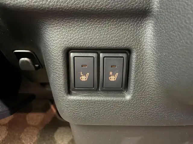 スズキ スペーシア ギア マイスタイル 鹿児島県 2023(令5)年 2.7万km オフブルーメタリック/ホワイト2トーン 純正ナビ/(フルセグTV/Bluetooth/DVD/CD)/全方位モニター/ヘッドアップディスプレイ/スズキセーフティサポート/　・デュアルカメラブレーキサポート/　・誤発進抑制機能/　・車線逸脱抑制機能/　・ふらつき警報機能/　・先行車発進お知らせ機能/　・アダプティブクルーズコントロール/　・標識認識機能/　・ハイビームアシスト/前席シートヒーター/両側パワースライドドア/ロールサンシェード/前後ドライブレコーダー/ETC/純正ドアバイザー/LEDヘッドライト/フォグランプ