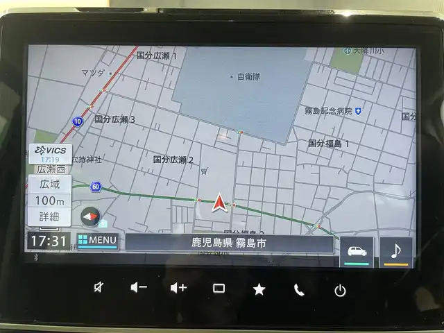 スズキ スペーシア ギア マイスタイル 鹿児島県 2023(令5)年 2.7万km オフブルーメタリック/ホワイト2トーン 純正ナビ/(フルセグTV/Bluetooth/DVD/CD)/全方位モニター/ヘッドアップディスプレイ/スズキセーフティサポート/　・デュアルカメラブレーキサポート/　・誤発進抑制機能/　・車線逸脱抑制機能/　・ふらつき警報機能/　・先行車発進お知らせ機能/　・アダプティブクルーズコントロール/　・標識認識機能/　・ハイビームアシスト/前席シートヒーター/両側パワースライドドア/ロールサンシェード/前後ドライブレコーダー/ETC/純正ドアバイザー/LEDヘッドライト/フォグランプ