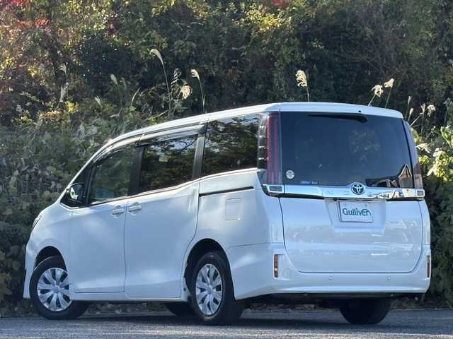 トヨタ ノア X 大分県 2020(令2)年 4.5万km ホワイトパールクリスタルシャイン 両側パワースライドドア /純正メモリーナビ/地デジ/Bluetooth/バックカメラ/クルーズコントロール/純正LEDヘッドライト/オートハイビームシステム/ビルトインETC/レーンキープアシスト/トヨタセーフティセンス/ドライブレコーダー/スマートキー/エンジンプッシュスタート