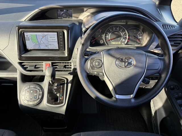 トヨタ ノア X 大分県 2020(令2)年 4.5万km ホワイトパールクリスタルシャイン 両側パワースライドドア /純正メモリーナビ/地デジ/Bluetooth/バックカメラ/クルーズコントロール/純正LEDヘッドライト/オートハイビームシステム/ビルトインETC/レーンキープアシスト/トヨタセーフティセンス/ドライブレコーダー/スマートキー/エンジンプッシュスタート