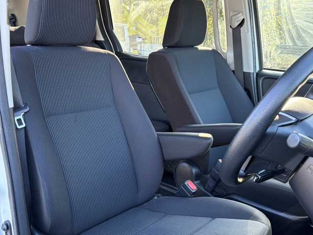 トヨタ ノア X 大分県 2020(令2)年 4.5万km ホワイトパールクリスタルシャイン 両側パワースライドドア /純正メモリーナビ/地デジ/Bluetooth/バックカメラ/クルーズコントロール/純正LEDヘッドライト/オートハイビームシステム/ビルトインETC/レーンキープアシスト/トヨタセーフティセンス/ドライブレコーダー/スマートキー/エンジンプッシュスタート