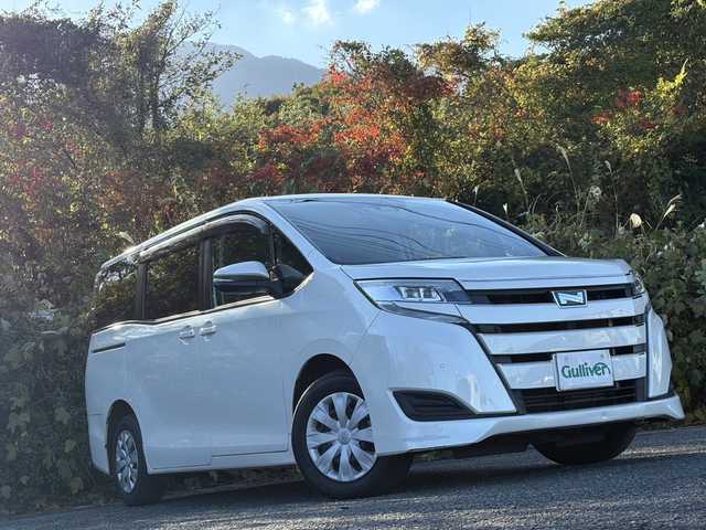 トヨタ ノア X 大分県 2020(令2)年 4.5万km ホワイトパールクリスタルシャイン 両側パワースライドドア /純正メモリーナビ/地デジ/Bluetooth/バックカメラ/クルーズコントロール/純正LEDヘッドライト/オートハイビームシステム/ビルトインETC/レーンキープアシスト/トヨタセーフティセンス/ドライブレコーダー/スマートキー/エンジンプッシュスタート