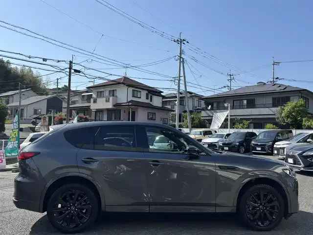 マツダ ＣＸ－６０ XD HV エクスクルーシブスポーツ 熊本県 2022(令4)年 3.2万km マシーングレープレミアムM ワンオーナー/BOSEプレミアムサウンド/ナビ機能付き純正ディスプレイオーディオ/【フルセグTV/Bluetooth/USB]/全周囲モニター/バックカメラ/ヘットアップディスプレイ/衝突軽減システム/レーダークルーズコントロール/レーンキープアシスト/ダウンヒルアシストコントロール/コーナーセンサー/レザーシート/前席パワーシート/前席シートヒーター/前席エアシート/電動リアゲート/純正20インチアルミホイール/オートLEDライト/オートマチックハイビーム/ビルトインETC/ドライブレコーダー/AC100V充電/横滑り防止装置/盗難防止装置/3列シート/純正フロアマット/ダブル＋サイドエアバック/プッシュスタート/スマートキー/スペアキー/取扱説明書/保証書