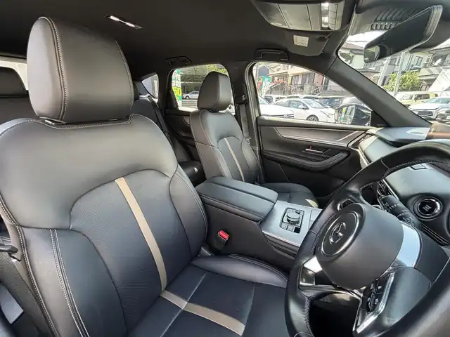 マツダ ＣＸ－６０ XD HV エクスクルーシブスポーツ 熊本県 2022(令4)年 3.2万km マシーングレープレミアムM ワンオーナー/BOSEプレミアムサウンド/ナビ機能付き純正ディスプレイオーディオ/【フルセグTV/Bluetooth/USB]/全周囲モニター/バックカメラ/ヘットアップディスプレイ/衝突軽減システム/レーダークルーズコントロール/レーンキープアシスト/ダウンヒルアシストコントロール/コーナーセンサー/レザーシート/前席パワーシート/前席シートヒーター/前席エアシート/電動リアゲート/純正20インチアルミホイール/オートLEDライト/オートマチックハイビーム/ビルトインETC/ドライブレコーダー/AC100V充電/横滑り防止装置/盗難防止装置/3列シート/純正フロアマット/ダブル＋サイドエアバック/プッシュスタート/スマートキー/スペアキー/取扱説明書/保証書