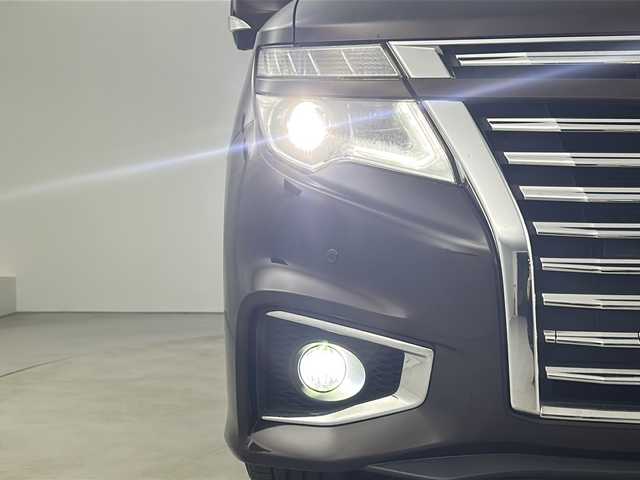 日産 エルグランド 250ハイウェイスター プレミアム 愛知県 2016(平28)年 13.2万km インペリアルアンバーP 純正８型ナビ/（CD/DVD/USB/フルセグTV）/フリップダウンモニター/クルーズコントロール/ETC/前後ドライブレコーダー/パワーシート/シートヒーター/オットマン/両側パワースライドドア/電動リアゲート/スマートキー/プッシュスタート/LEDヘッドライト/フロントフォグライト/ドアバイザー/純正アルミホイール/AC１００V電源