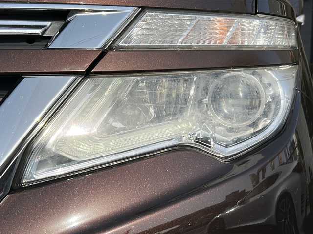 日産 エルグランド 250ハイウェイスター プレミアム 京都府 2016(平28)年 13.2万km インペリアルアンバーP 純正HDDナビ/フルセグTV/アラウンドビューモニター/ブレーキアシスト/後席モニター（フリップダウンモニター）/両側電動スライドドア/前後コーナーセンサー/ドライブレコーダー/電動リアゲート/前後ドライブレコーダー/LEDヘッドライト/パワーシート/MTモード付/スマートキー/運転席＋助手席シートヒーター/ETC/オットマン/プッシュスタート/フロントフォグライト/ウィンカーミラー/ウッドパネル