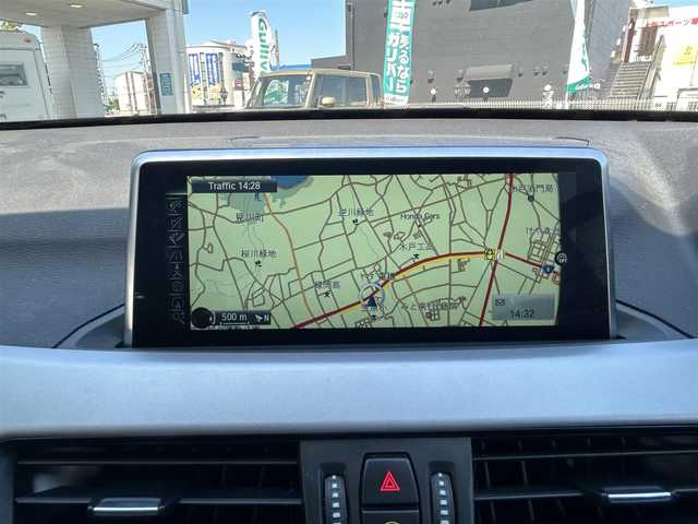 ＢＭＷ Ｘ１ xDrive 20i Xライン 茨城県 2016(平28)年 11.6万km パール ワンオーナー/純正HDDナビ/（AM・FM/CD/DVD/Bluetooth）/バックカメラ/ETC/クルーズコントロール/ブラインドスポットモニター/前席パワーシート/前席シートヒーター/D席メモリーシート/LEDヘッドライト/純正17inAW/社外フロアマット/スマートキー/アイドリングストップ/ステアリングスイッチ/ルーフレール/保証書/取扱説明書/スペアキー1本