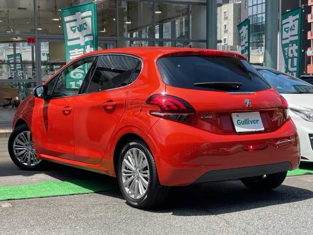 プジョー ２０８ アリュール 神奈川県 2018(平30)年 3.5万km オレンジ ワンオーナー/ターボ/純正カーオーディオ/・ラジオ/Bluetooth/USB/コーナーセンサー/ETC/前方ドライブレコーダー/横滑り防止機能/純正16インチAW/キーレスエントリーキー/ダブル/カーテンエアバッグ/クルーズコントロール/ヘッドライトレベライザー/純正フロアマット/取扱説明書/新車時保証書