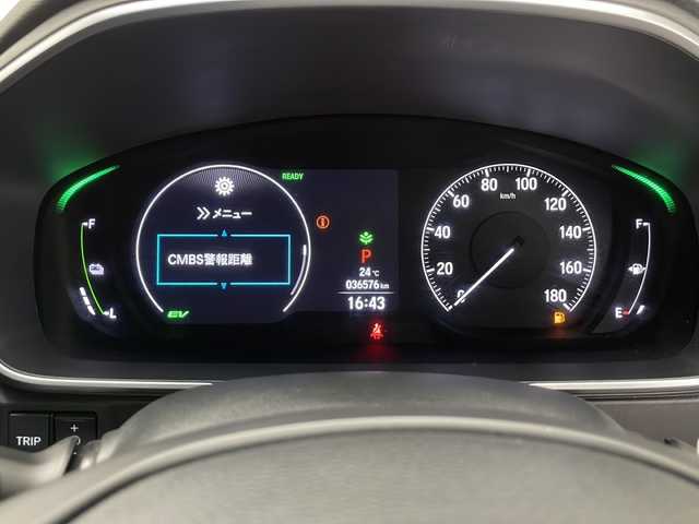 ホンダ オデッセイ ハイブリッド e:HEVアブソルート 長野県 2021(令3)年 3.7万km プレミアムスパークルブラックパール 純正メモリナビ/Bluetooth/CD/DVD/フルセグTV/全方位カメラ/前方ドライブレコーダー/ETC2.0/後席用モニター/両側パワースライドドア/コーナーセンサー/衝突被害軽減システム/横滑り防止装置/レーンキープアシスト/路外逸脱抑制/先行車発進お知らせ/標識認識機能/純正17インチAW装着/純正フロアマット/ステアリングスイッチ/エンジンスターター/LEDヘッドライト/スマートキー/スペアキー1本