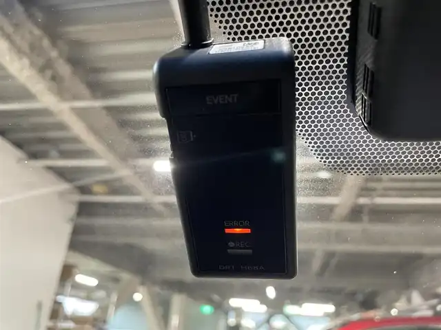 トヨタ カムリ WSレザーパッケージ 広島県 2020(令2)年 5.7万km アティチュードブラックマイカ/プラチナホワイトパールマイカ 純正メーカーOPナビ/Bluetooth/USB/バックカメラ/レーダークルーズコントロール/レザーシート/シートヒーター /パワーシート/クリアランスソナー /BSM/RCTA/LEDオートライト/オートマチックハイビーム /ドライブレコーダー/ビルトインETC/スマートキー/プッシュスタート/純正フロアマット