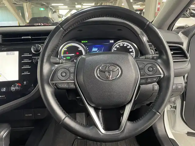 トヨタ カムリ WSレザーパッケージ 広島県 2020(令2)年 5.7万km アティチュードブラックマイカ/プラチナホワイトパールマイカ 純正メーカーOPナビ/Bluetooth/USB/バックカメラ/レーダークルーズコントロール/レザーシート/シートヒーター /パワーシート/クリアランスソナー /BSM/RCTA/LEDオートライト/オートマチックハイビーム /ドライブレコーダー/ビルトインETC/スマートキー/プッシュスタート/純正フロアマット