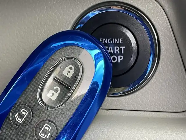 スズキ エブリィ ワゴン PZターボ スペシャル 群馬県 2023(令5)年 0.5万km パールホワイト 禁煙車　社外ナビ　バックカメラ　Bluetooth　フルセグ　両側パワースライドドア　衝突軽減システム　シートヒーター　オートマチックハイビーム　コーナーセンサー　横滑り防止装置　アイドリングストップ　プッシュスタート　スマートキー