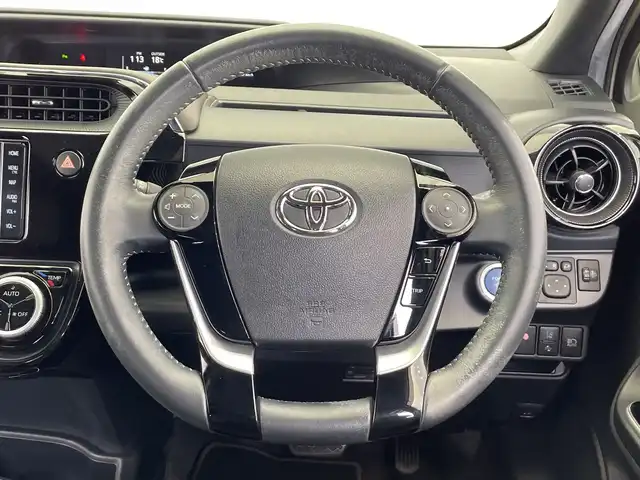 トヨタ アクア クロスオーバー グラム 栃木県 2019(平31)年 6.4万km ベージュ ワンオーナー/純正ナビ(NSZT-W68T)/(フルセグTV・Bluetooth・CD・SD)/バックカメラ/トヨタセーフティセンス/ ・プリクラッシュセーフティ/ ・レーンキープアシスト/ ・オートマチックハイビーム/前後コーナーセンサー/純正ドライブレコーダー/ルーフレール/純正アルミホイール/純正フロアマット/ステアリングスイッチ/運転席アームレスト/ドアバイザー/スマートキー/スペアキー１本/取扱説明書/保証書/禁煙車