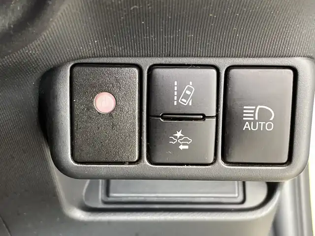 トヨタ アクア クロスオーバー グラム 栃木県 2019(平31)年 6.4万km ベージュ ワンオーナー/純正ナビ(NSZT-W68T)/(フルセグTV・Bluetooth・CD・SD)/バックカメラ/トヨタセーフティセンス/ ・プリクラッシュセーフティ/ ・レーンキープアシスト/ ・オートマチックハイビーム/前後コーナーセンサー/純正ドライブレコーダー/ルーフレール/純正アルミホイール/純正フロアマット/ステアリングスイッチ/運転席アームレスト/ドアバイザー/スマートキー/スペアキー１本/取扱説明書/保証書/禁煙車