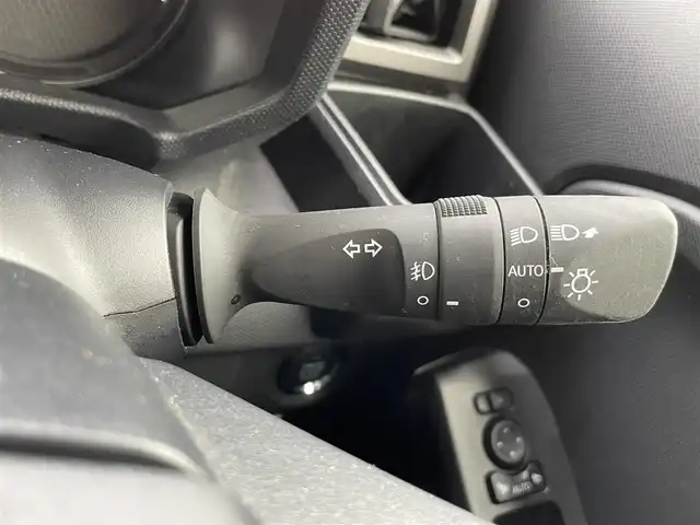 ダイハツ タフト G ダーククロムベンチャー 静岡県 2023(令5)年 1.8万km ブラックマイカメタリック /ワンオーナー//ディスプレイオーディオ/地デジTV//Bluetooth//バック/全周囲カメラ//スマートアシストIII//LEDヘッドライト//フロントシートヒーター//純正15インチAW//ガラスルーフ//スマートキー//スペアキー//ETC//保証書//取説