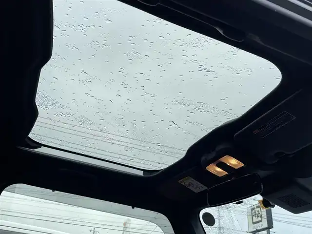 ダイハツ タフト G ダーククロムベンチャー 静岡県 2023(令5)年 1.8万km ブラックマイカメタリック /ワンオーナー//ディスプレイオーディオ/地デジTV//Bluetooth//バック/全周囲カメラ//スマートアシストIII//LEDヘッドライト//フロントシートヒーター//純正15インチAW//ガラスルーフ//スマートキー//スペアキー//ETC//保証書//取説