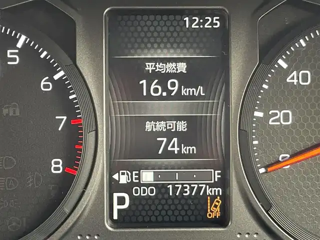 ダイハツ タフト G ダーククロムベンチャー 静岡県 2023(令5)年 1.8万km ブラックマイカメタリック /ワンオーナー//ディスプレイオーディオ/地デジTV//Bluetooth//バック/全周囲カメラ//スマートアシストIII//LEDヘッドライト//フロントシートヒーター//純正15インチAW//ガラスルーフ//スマートキー//スペアキー//ETC//保証書//取説