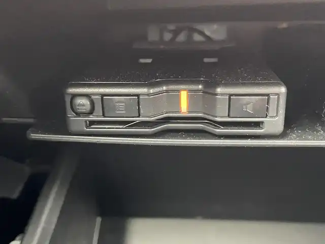 ダイハツ タフト G ダーククロムベンチャー 静岡県 2023(令5)年 1.8万km ブラックマイカメタリック /ワンオーナー//ディスプレイオーディオ/地デジTV//Bluetooth//バック/全周囲カメラ//スマートアシストIII//LEDヘッドライト//フロントシートヒーター//純正15インチAW//ガラスルーフ//スマートキー//スペアキー//ETC//保証書//取説