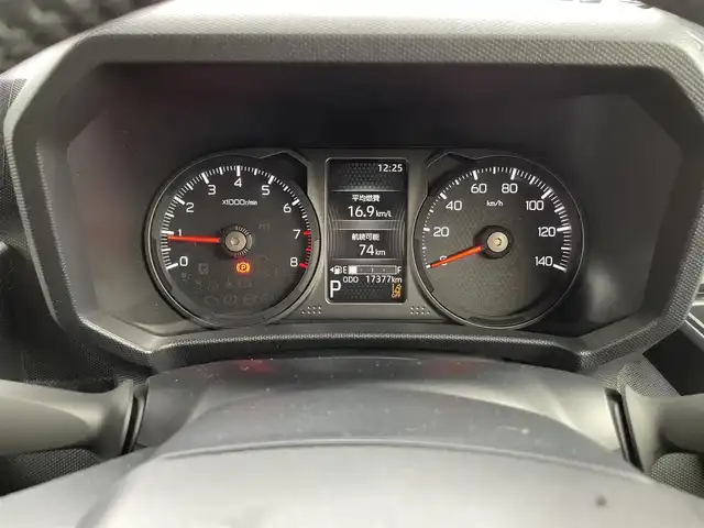 ダイハツ タフト G ダーククロムベンチャー 静岡県 2023(令5)年 1.8万km ブラックマイカメタリック /ワンオーナー//ディスプレイオーディオ/地デジTV//Bluetooth//バック/全周囲カメラ//スマートアシストIII//LEDヘッドライト//フロントシートヒーター//純正15インチAW//ガラスルーフ//スマートキー//スペアキー//ETC//保証書//取説