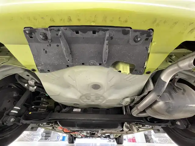 トヨタ アクア S 滋賀県 2015(平27)年 5.5万km フレッシュグリーンマイカメタリック 純正9インチナビ/【Bluetooth/CD/DVD/フルセグTV】/バックカメラ/オートライト/ETC/純正フロアマット/プッシュスタート/スマートキー