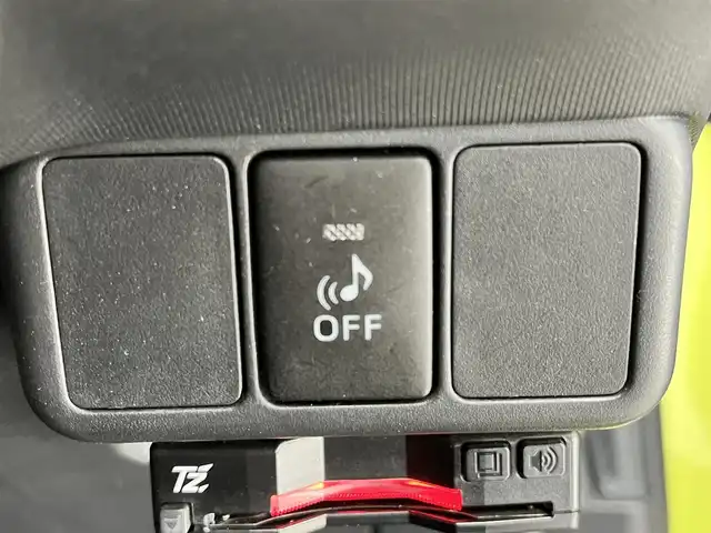 トヨタ アクア S 滋賀県 2015(平27)年 5.5万km フレッシュグリーンマイカメタリック 純正9インチナビ/【Bluetooth/CD/DVD/フルセグTV】/バックカメラ/オートライト/ETC/純正フロアマット/プッシュスタート/スマートキー