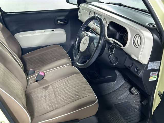 ダイハツ ミラ ココア プラスX スペシャルコーデ 沖縄県 2014(平26)年 8.3万km コットンアイボリー 県外仕入　/禁煙車　/社外ナビ（ＢＴ，フルセグ，ＣＤ／ＤＶＤ，ラジオ）　/バックカメラ　/ルーフレール　/フォグランプ/ＥＴＣ　/純正フロアマット　/ドアバイザー　/ベンチシート/スマートキー