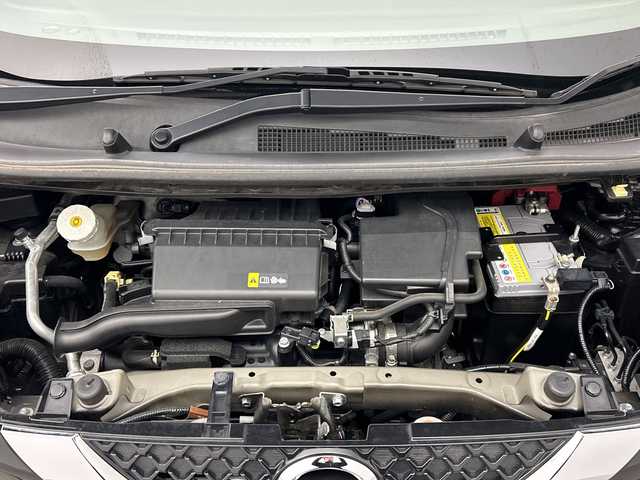 日産 デイズ X 三重県 2020(令2)年 3.3万km ブラック /禁煙車//純正メモリーナビ//アラウンドビューモニター//オートAC//ステアリングスイッチ//アイドリングストップ//ベンチシート//エマージェンシーブレーキ//衝突軽減ブレーキ//レーンキープアシスト//オートハイビーム//前後コーナーセンサー//サイドカーテンエアバッグ//スマートキー//プッシュスタート