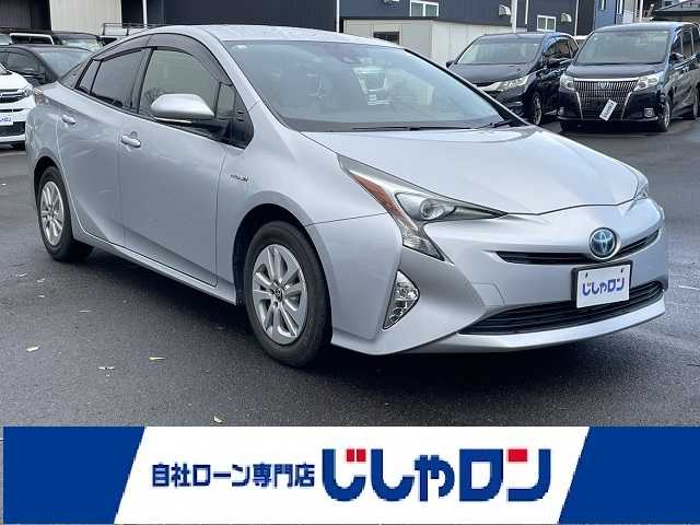 トヨタ プリウス S 宮城県 2016(平28)年 13.8万km シルバーM (株)IDOMが運営する【じしゃロン仙台店】の自社ローン対象車両になります。こちらは現金ご利用時の価格です。自社ローンご希望の方は別途その旨お申付け下さい。/クルコン/ビルトインETC/純正AW/LEDヘッドライト