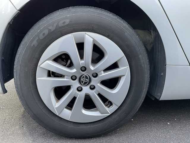 トヨタ プリウス S 宮城県 2016(平28)年 13.8万km シルバーM (株)IDOMが運営する【じしゃロン仙台店】の自社ローン対象車両になります。こちらは現金ご利用時の価格です。自社ローンご希望の方は別途その旨お申付け下さい。/クルコン/ビルトインETC/純正AW/LEDヘッドライト