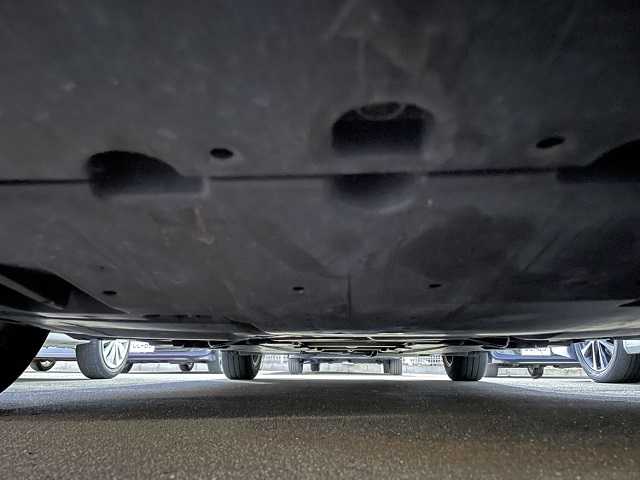 トヨタ プリウス S 宮城県 2016(平28)年 13.8万km シルバーM (株)IDOMが運営する【じしゃロン仙台店】の自社ローン対象車両になります。こちらは現金ご利用時の価格です。自社ローンご希望の方は別途その旨お申付け下さい。/クルコン/ビルトインETC/純正AW/LEDヘッドライト