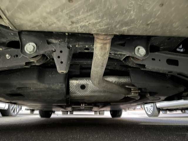 トヨタ プリウス S 宮城県 2016(平28)年 13.8万km シルバーM (株)IDOMが運営する【じしゃロン仙台店】の自社ローン対象車両になります。こちらは現金ご利用時の価格です。自社ローンご希望の方は別途その旨お申付け下さい。/クルコン/ビルトインETC/純正AW/LEDヘッドライト