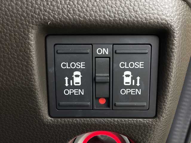 ホンダ Ｎ ＢＯＸ L コーディネートスタイル 茨城県 2022(令4)年 1.9万km プレミアムアイボリーパールⅡ ホンダ純正ナビ　両側電動スライドドア　クルコン　衝突被害軽減システム　コーナーセンサー　ドラレコ　レーンキープアシスト　シートヒーター　車線逸脱警報　オートライト　ＬＥＤライト　ステアリングスイッチ