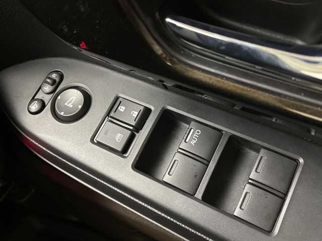 ホンダ Ｎ ＢＯＸ L コーディネートスタイル 茨城県 2022(令4)年 1.9万km プレミアムアイボリーパールⅡ ホンダ純正ナビ　両側電動スライドドア　クルコン　衝突被害軽減システム　コーナーセンサー　ドラレコ　レーンキープアシスト　シートヒーター　車線逸脱警報　オートライト　ＬＥＤライト　ステアリングスイッチ