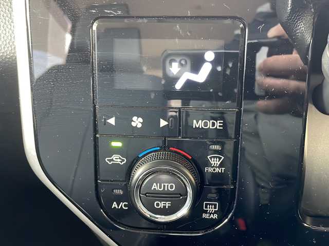 トヨタ ルーミー カスタムG S 愛媛県 2017(平29)年 5.3万km ブラックマイカメタリック 純正ナビ/・フルセグ/Bluetooth/DVD/バックカメラ/ETC/両側パワースライドドア/モデリスタエアロ/衝突被害軽減システム/クルーズコントロール/純正アルミホイール/コーナーセンサー/オートライト/アイドリングストップ/スマートキー/プッシュスタート